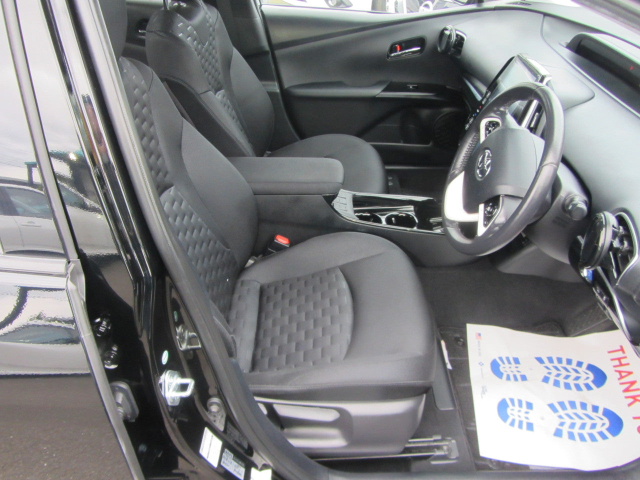 2017 Toyota Prius Prime Plug-In Hybrid 1.8L G-Edition 4 seater, VIN 6ZZ00ZVW523012444 (#2444)