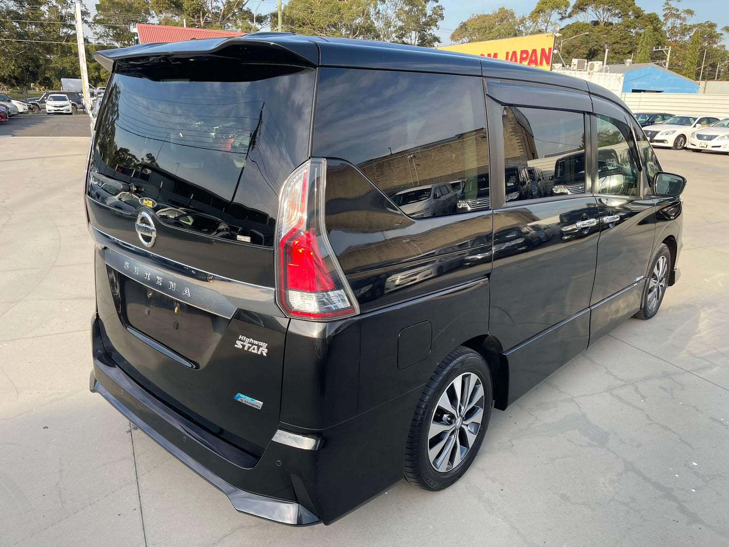 2017 Nissan Serena 2.0L S-Hybrid Highway Star rear view showcasing sleek design and spacious interior.