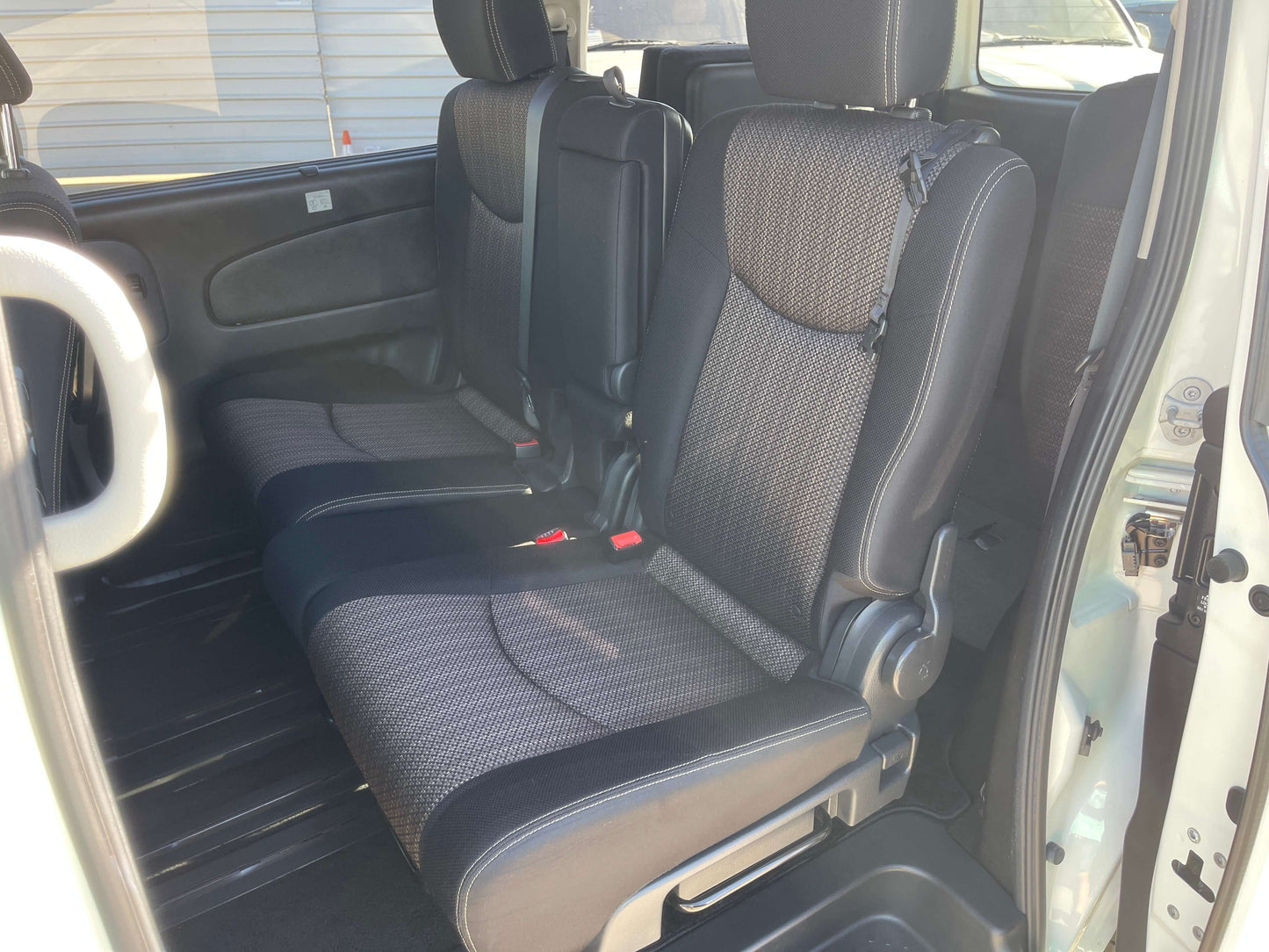 Interior seats of the 2015 Nissan Serena 2.0L S-Hybrid Highway Star with spacious 8-seater configuration.
