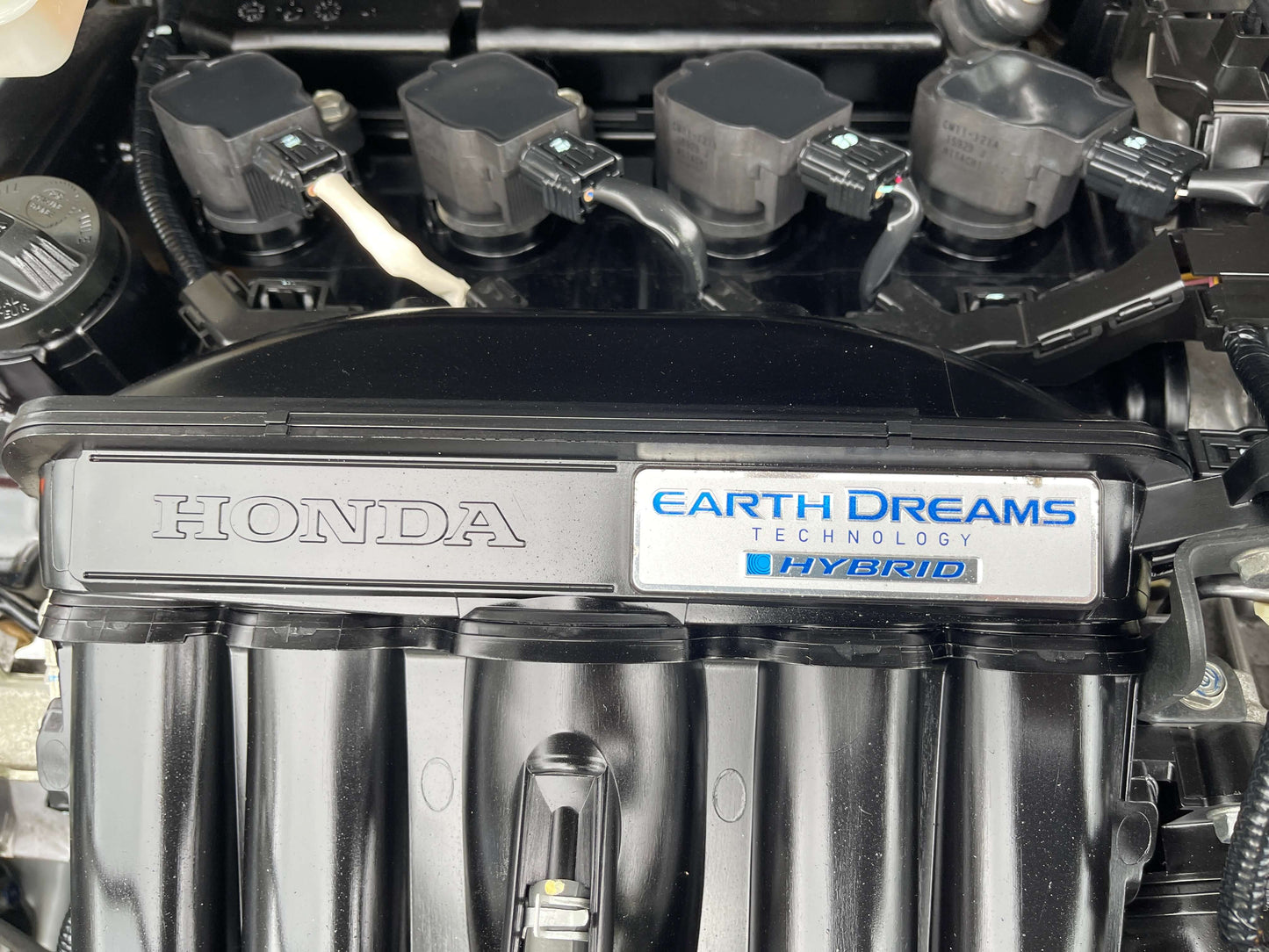 2015 Honda Shuttle 1.5L Hybrid engine with Earth Dreams technology components.
