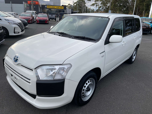 2020 Toyota Probox Hybrid 1.5L Station Wagon exterior view, white color with visible headlights and front grille, mileage 115126 km, VIN #6534
