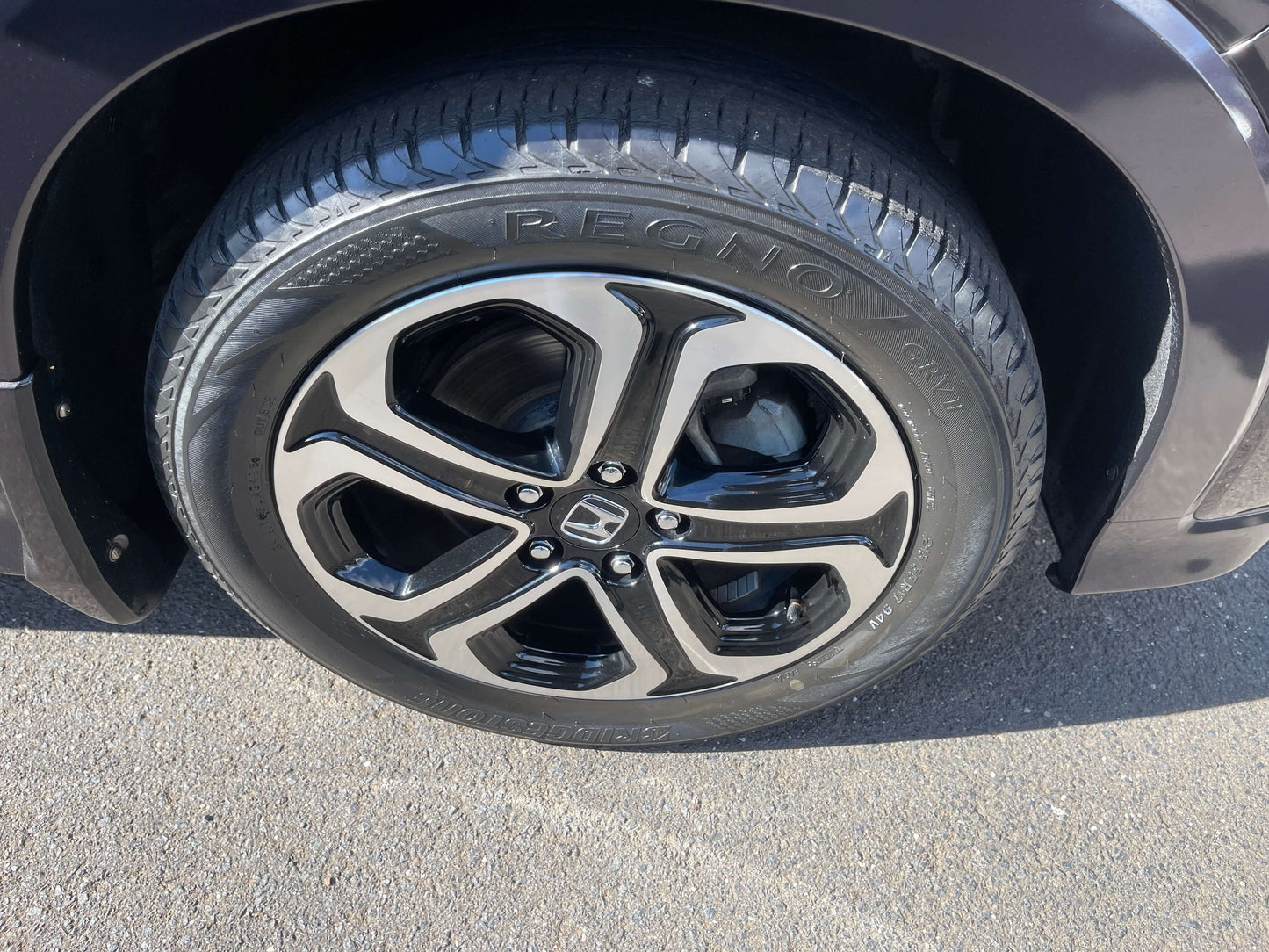 2014 Honda Vezel HR-V Hybrid Z SUV wheel with stylish black alloy rim and tire