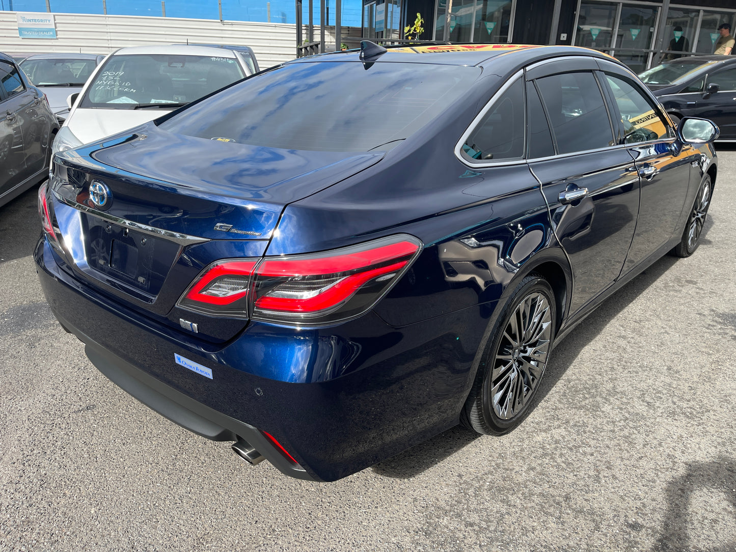 2021 Toyota Crown V6 3.5L Hybrid G-Executive Edition Luxury Sedan, VIN 6ZZLGWS2241009559 (#9559)