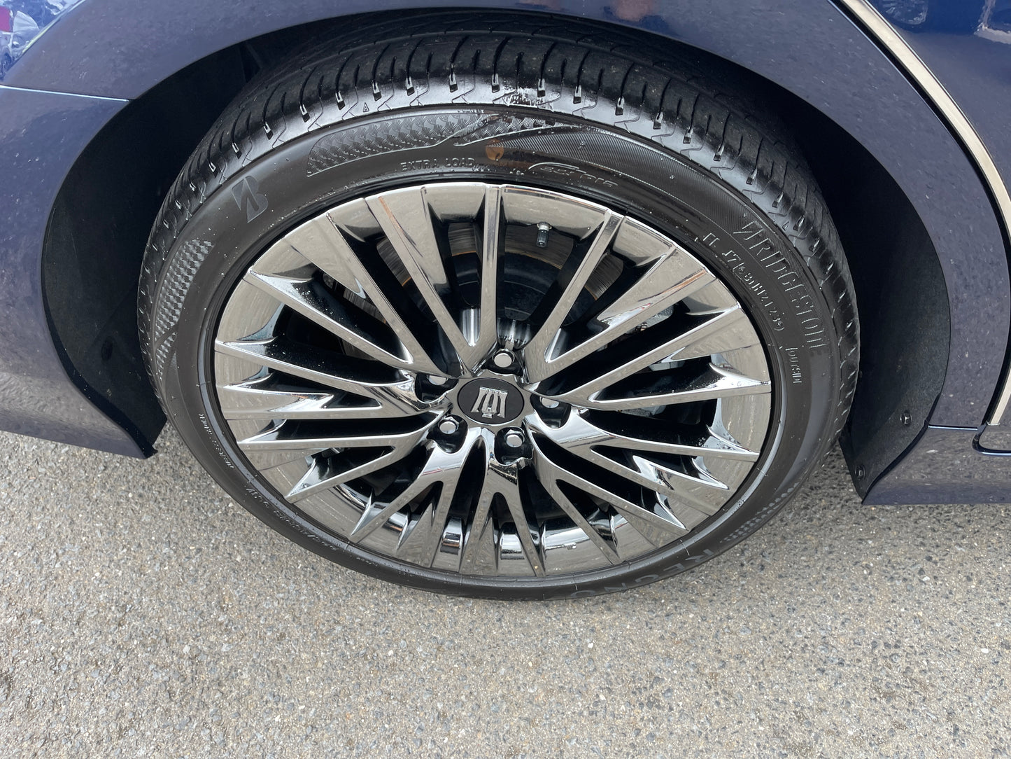 2021 Toyota Crown V6 3.5L Hybrid G-Executive Edition Luxury Sedan, VIN 6ZZLGWS2241009559 (#9559)