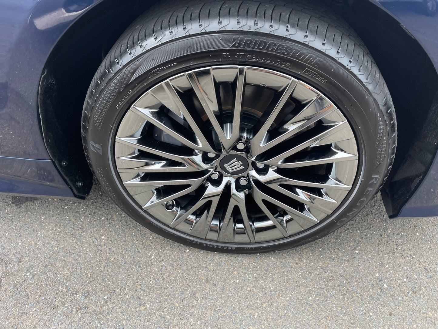 2021 Toyota Crown V6 3.5L Hybrid G-Executive Edition Luxury Sedan, VIN 6ZZLGWS2241009559 (#9559)