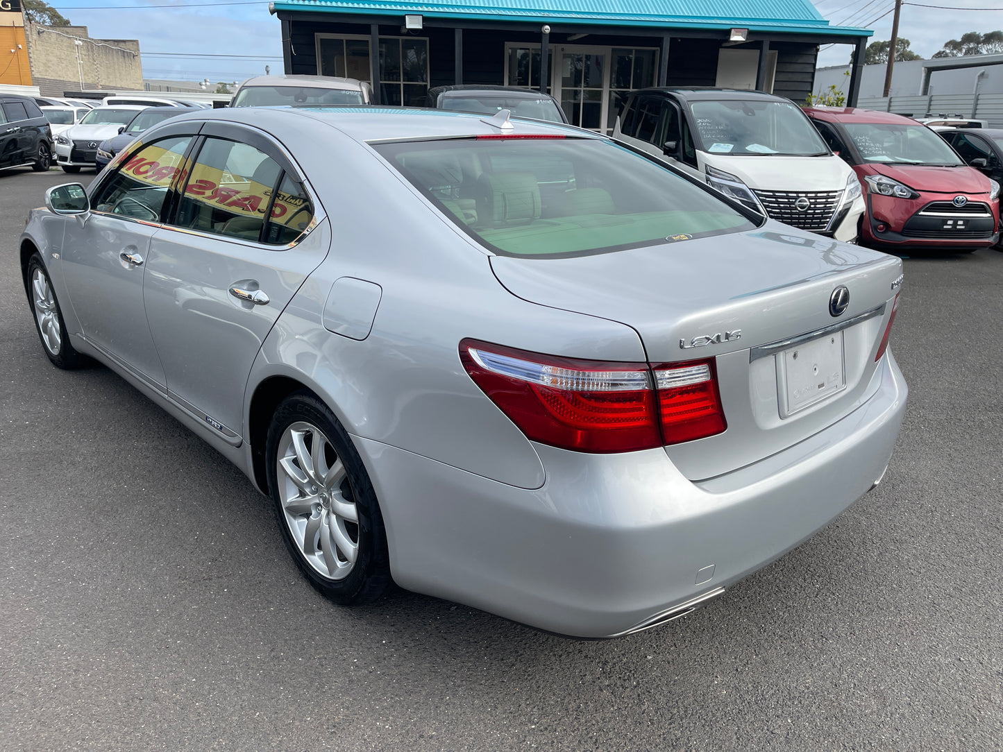 2007 Lexus LS600h AWD V8 5.0L Version U I Package Sun Roof Luxury Sedan, VIN 6ZZ70UVF455003692 (#3692)