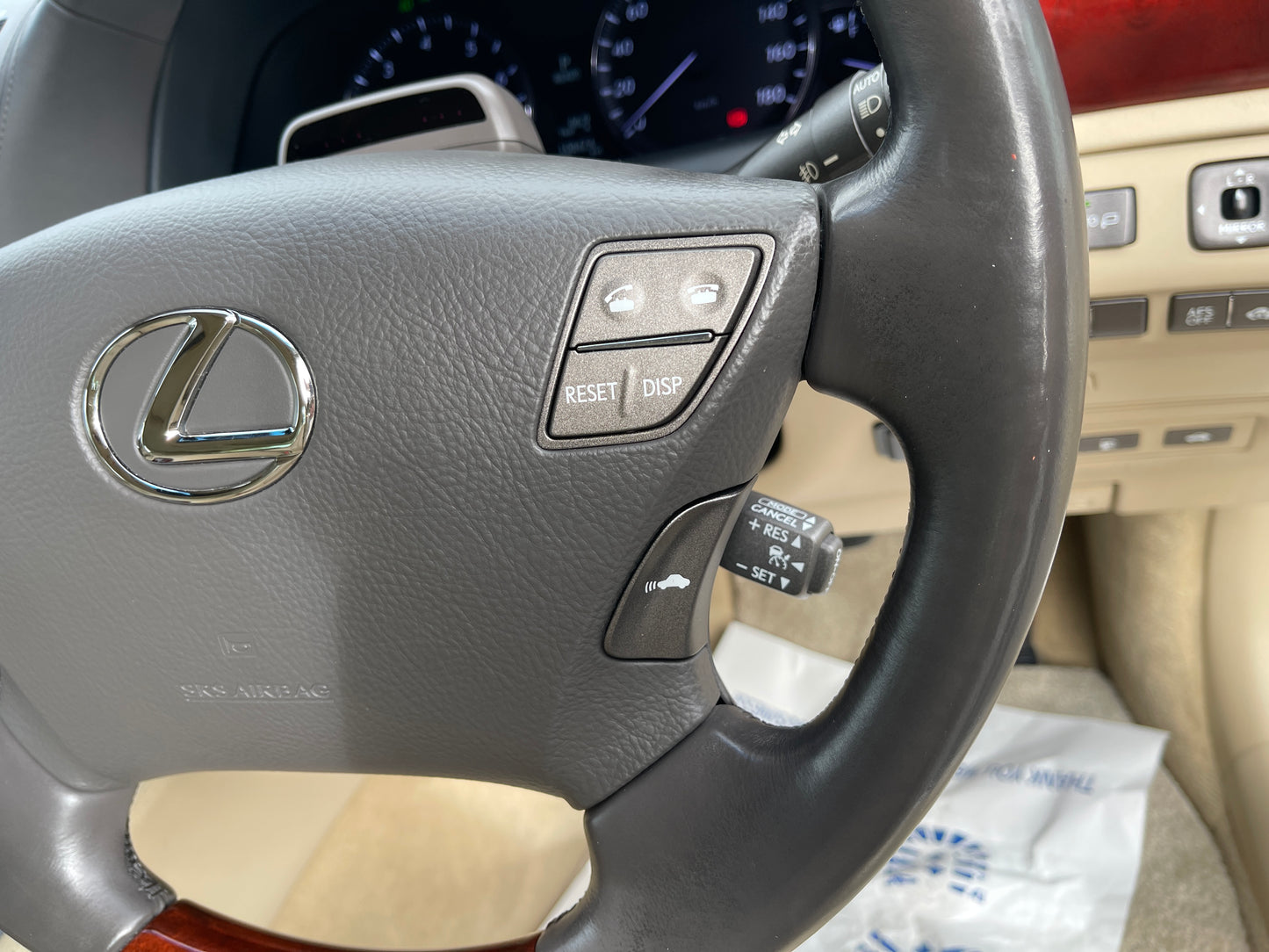 2007 Lexus LS600h AWD V8 5.0L Version U I Package Sun Roof Luxury Sedan, VIN 6ZZ70UVF455003692 (#3692)