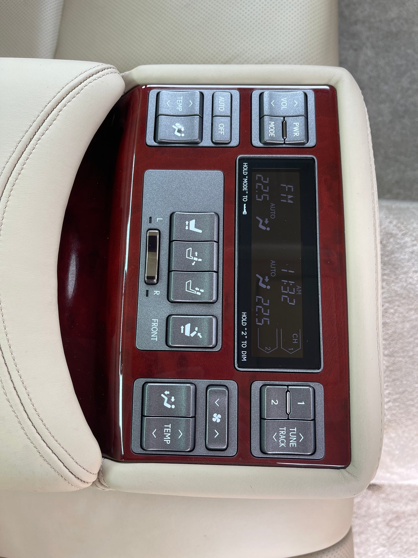 2007 Lexus LS600h AWD V8 5.0L Version U I Package Sun Roof Luxury Sedan, VIN 6ZZ70UVF455003692 (#3692)