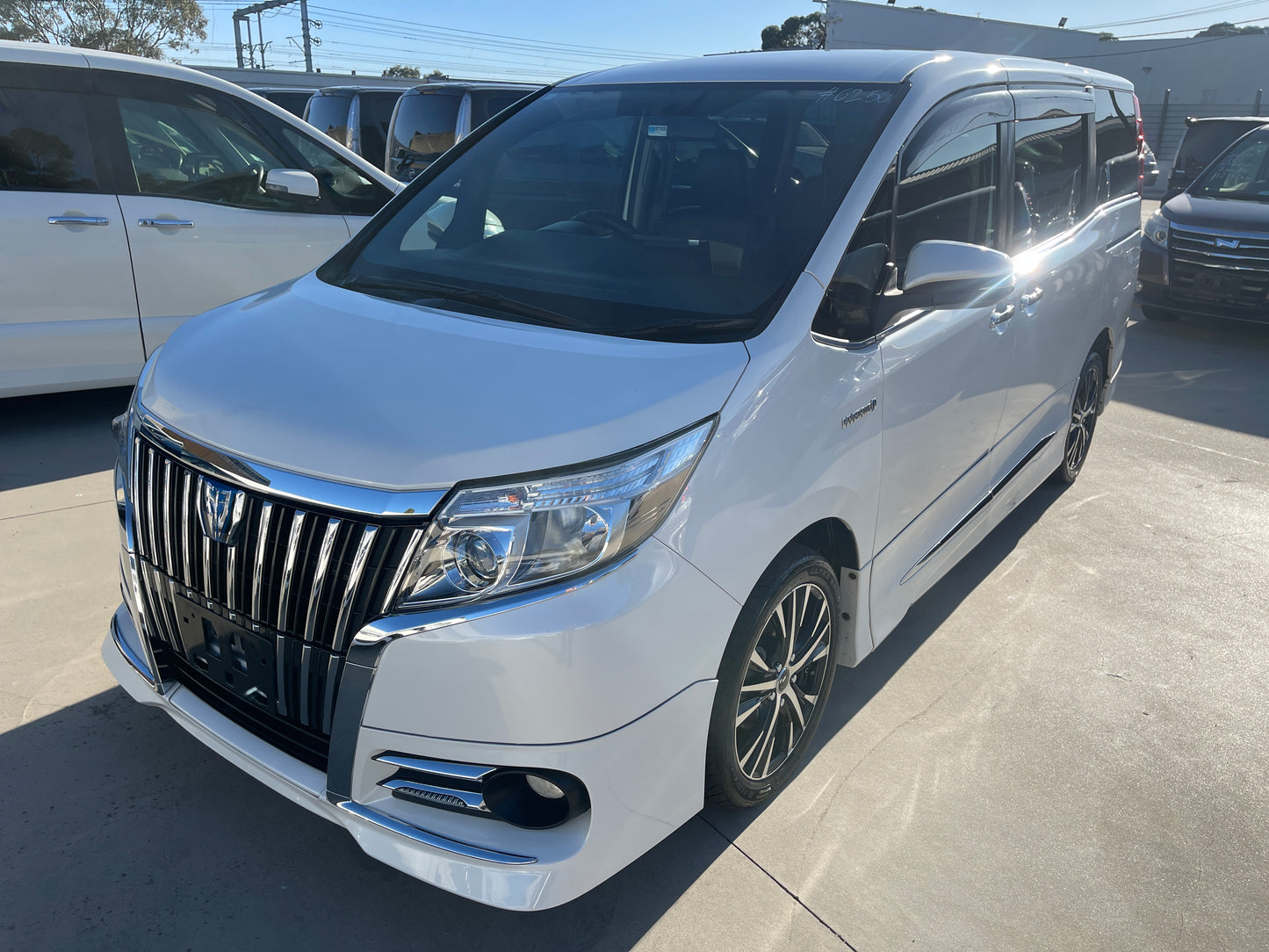 2014 Toyota Esquire 1.8 Hybrid Gi Edition 7 seater, VIN 6ZZE0ZWR800066256 (#6256)