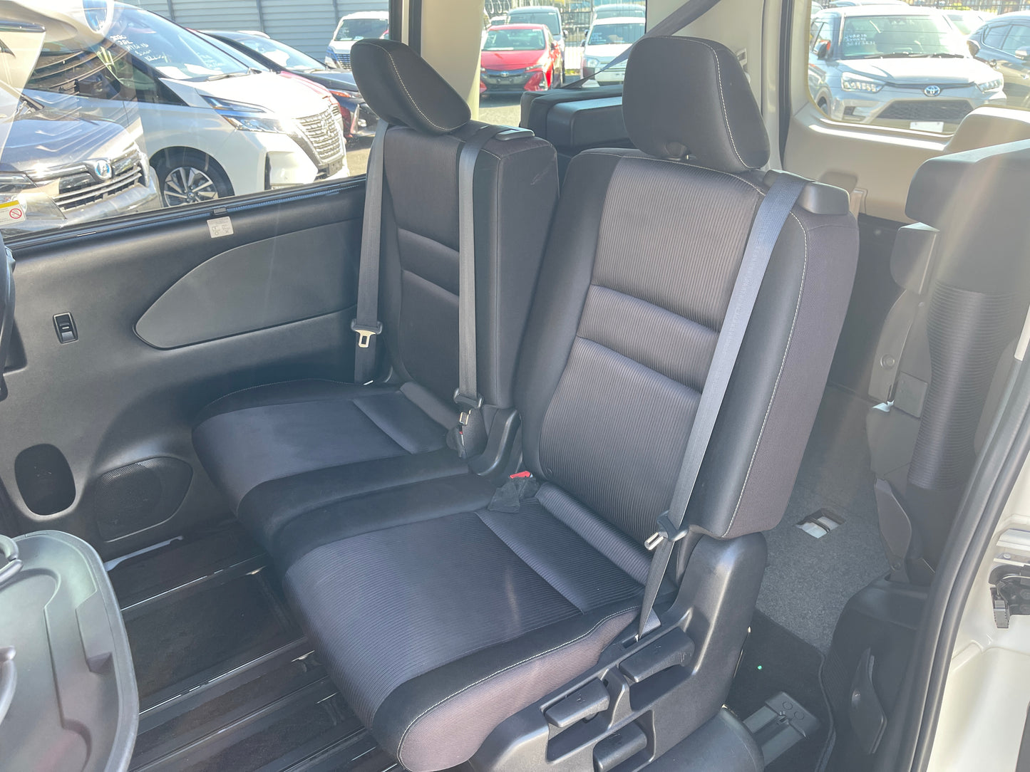 2016 Nissan Serena 2.0L S-Hybrid Highway Star G Edition 8 seats, VIN 6ZZG00GFC27010919 (#0919)