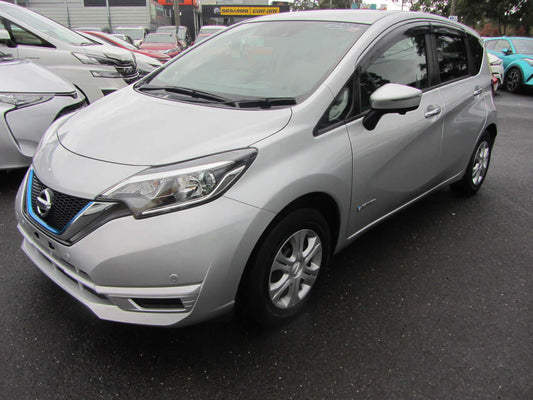 2019 Nissan Note e-Power G Edition in silver color, showcasing its hybrid design and modern styling.
