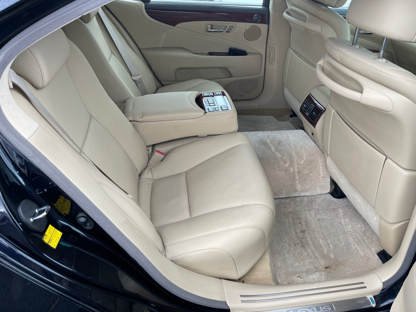 2007 Lexus LS600hL AWD V8 5.0L Sun Roof Luxury Sedan, VIN 6ZZ70UVF465002351 (#2351)