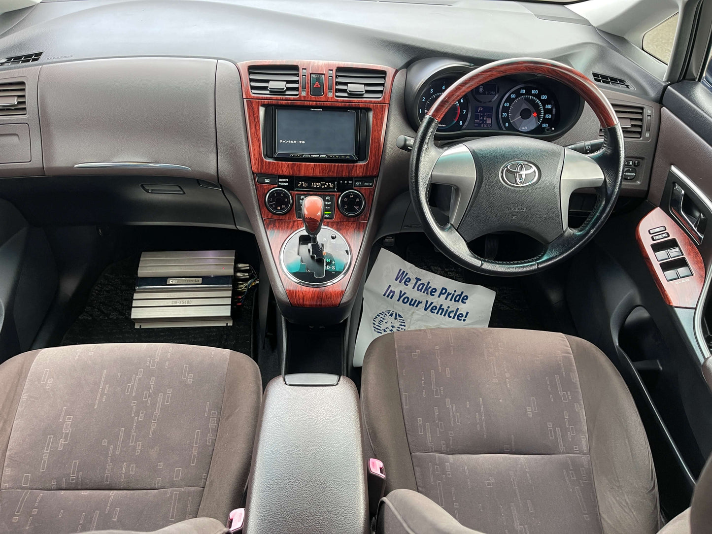Interior view of a 2008 Toyota Mark X Zio V6 3.5L showcasing the dashboard and seating.