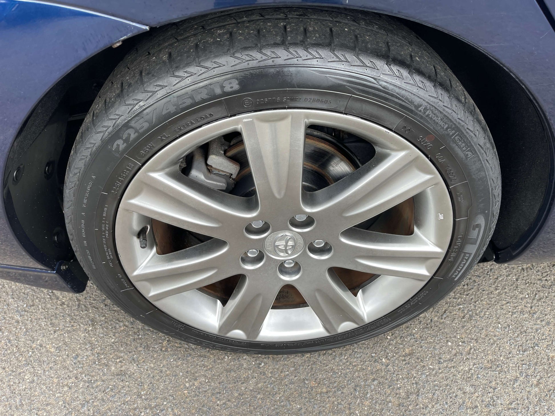 2008 Toyota Mark X Zio V6 3.5L alloy wheel and tire close-up for vehicle detail.