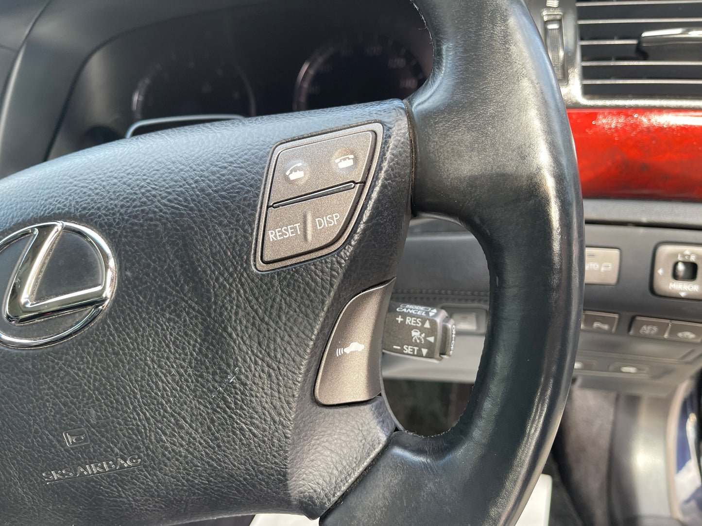 2007 Lexus LS600hL AWD V8 5.0L Sun Roof Separate Rear Seats Package Luxury Sedan, VIN 6ZZ70UVF465001794 (#1794)