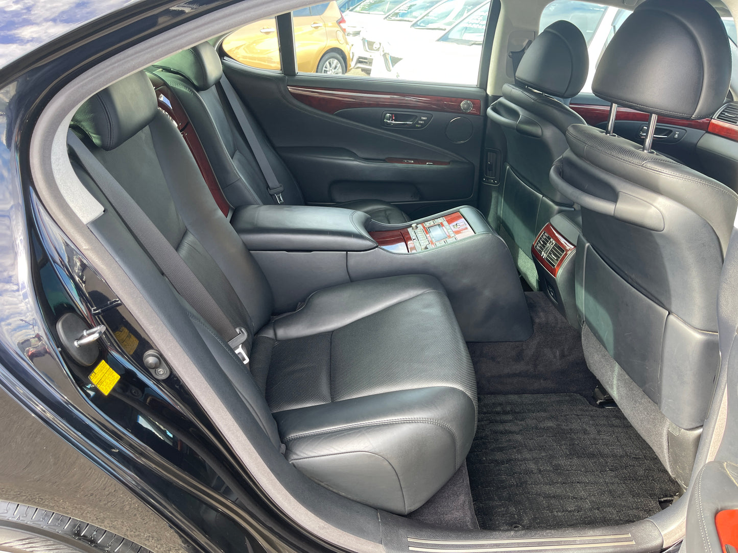 2007 Lexus LS600hL AWD V8 5.0L Sun Roof Separate Rear Seats Package Luxury Sedan, VIN 6ZZ70UVF465001794 (#1794)