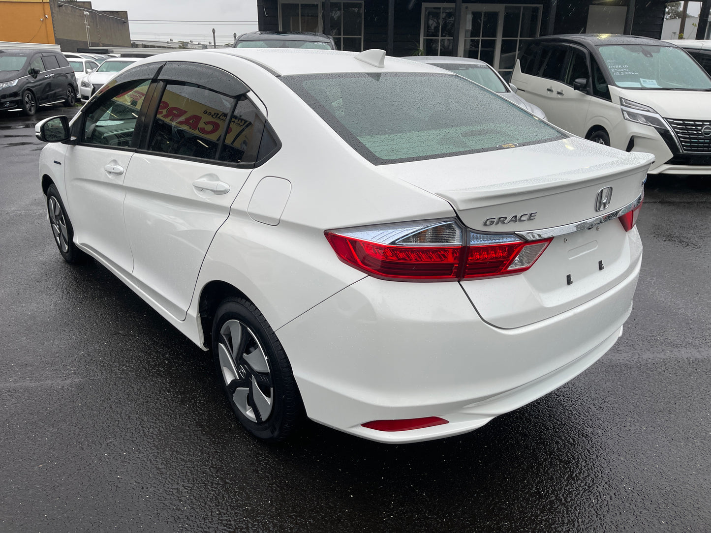 2015 Honda Grace 1.5 Hybrid DX Sedan 5 seater, 6ZZE000GM41006814 (#6814)