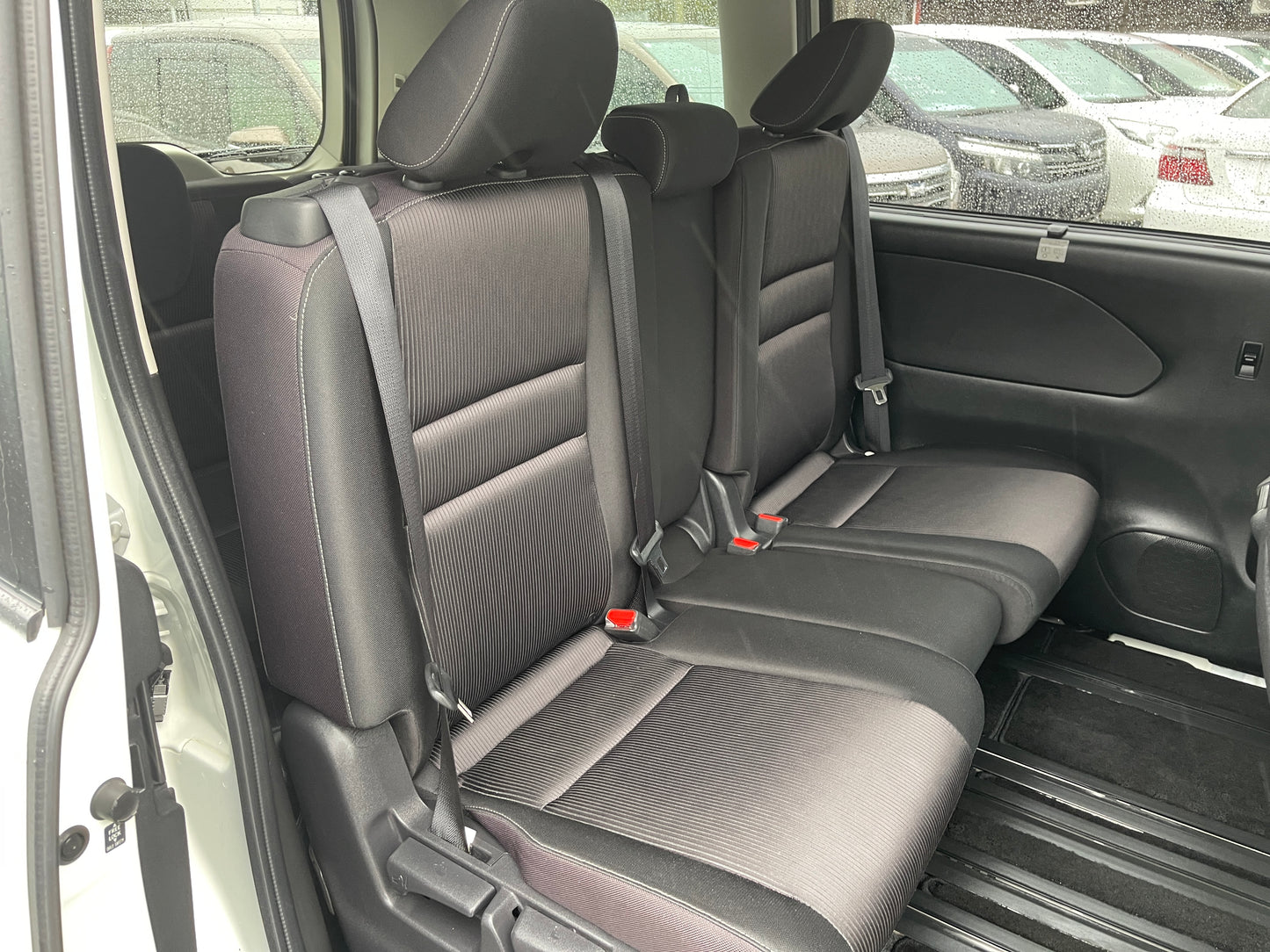 2016 Nissan Serena 2.0L S-Hybrid Highway Star ProPilot Edition 8 seats, VIN 6ZZG00GFC27010872 (#0872)