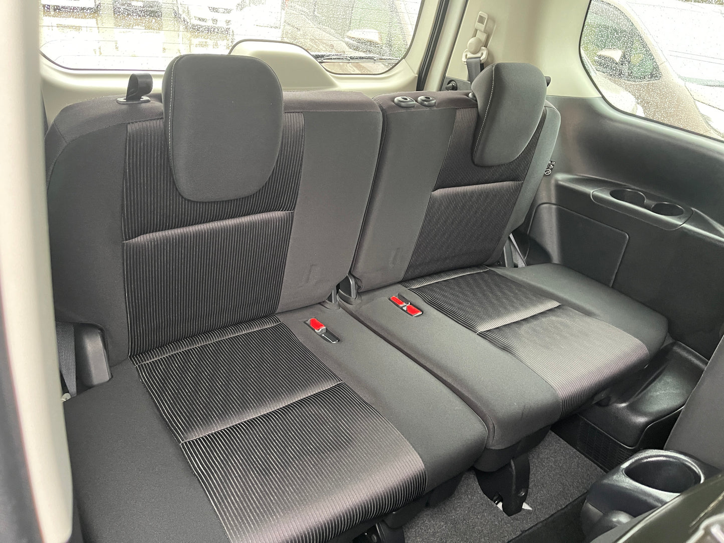 2016 Nissan Serena 2.0L S-Hybrid Highway Star ProPilot Edition 8 seats, VIN 6ZZG00GFC27010872 (#0872)