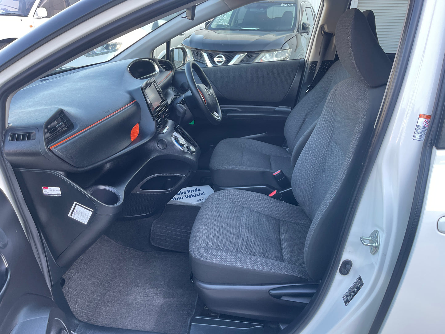 2020 Toyota Sienta 1.5L Hybrid X Package 7 seater, VIN 6ZZLNHP1707222239 (#2239)