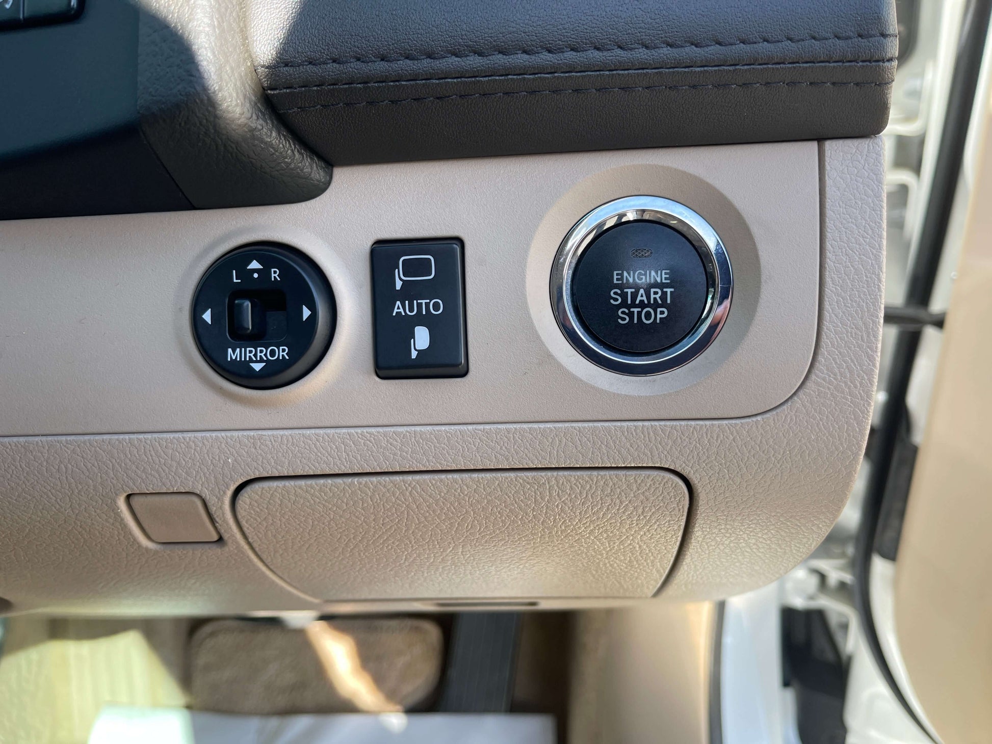 2008 Toyota Crown V6 3.0L interior controls including mirror, auto, and engine start/stop buttons.