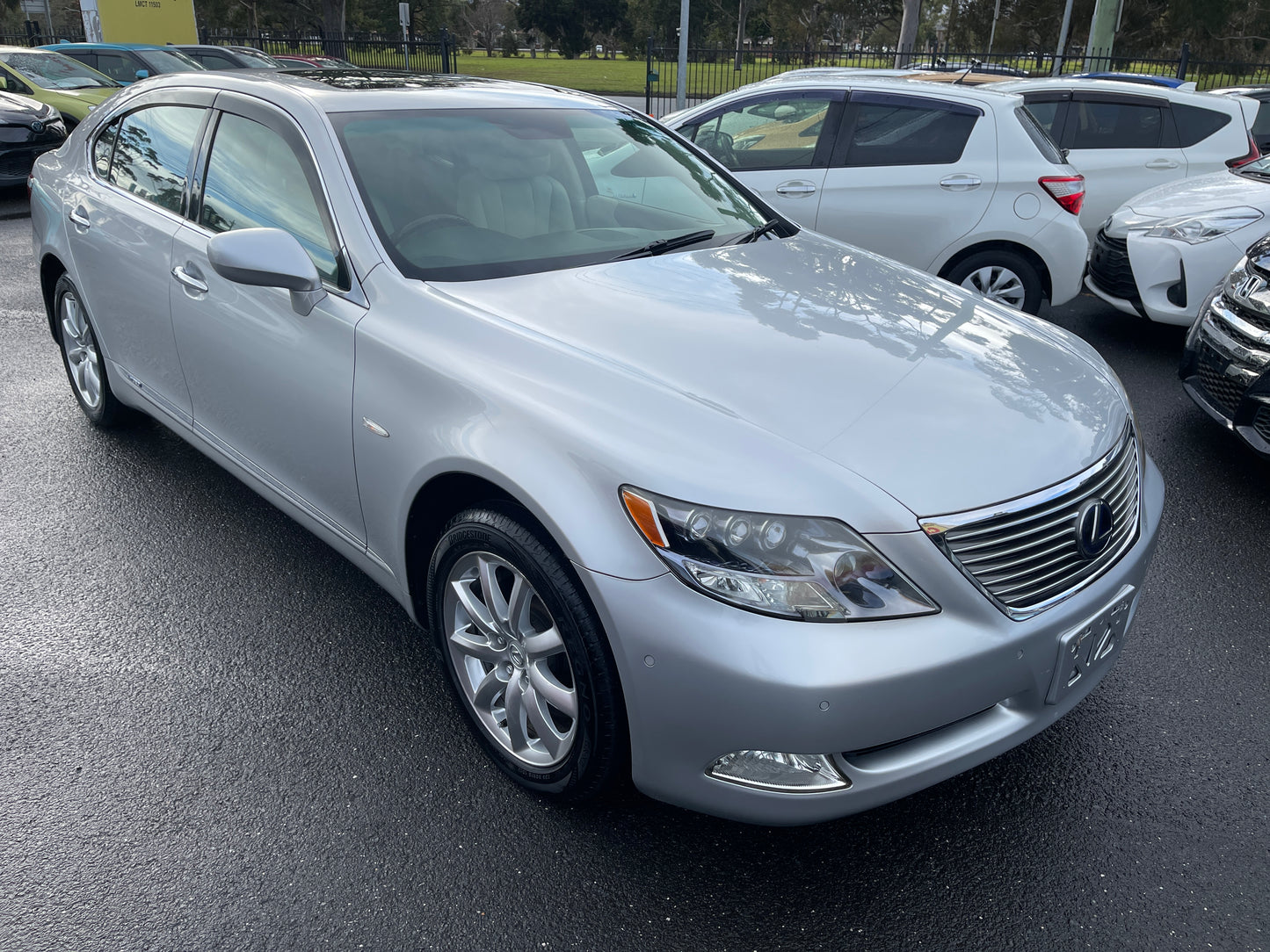 2007 Lexus LS600hL AWD V8 5.0L Sun Roof Luxury Sedan, VIN 6ZZ70UVF465003680 (#3680)