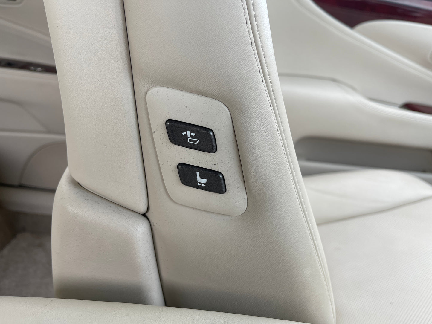 2007 Lexus LS600hL AWD V8 5.0L Sun Roof Luxury Sedan, VIN 6ZZ70UVF465003680 (#3680)