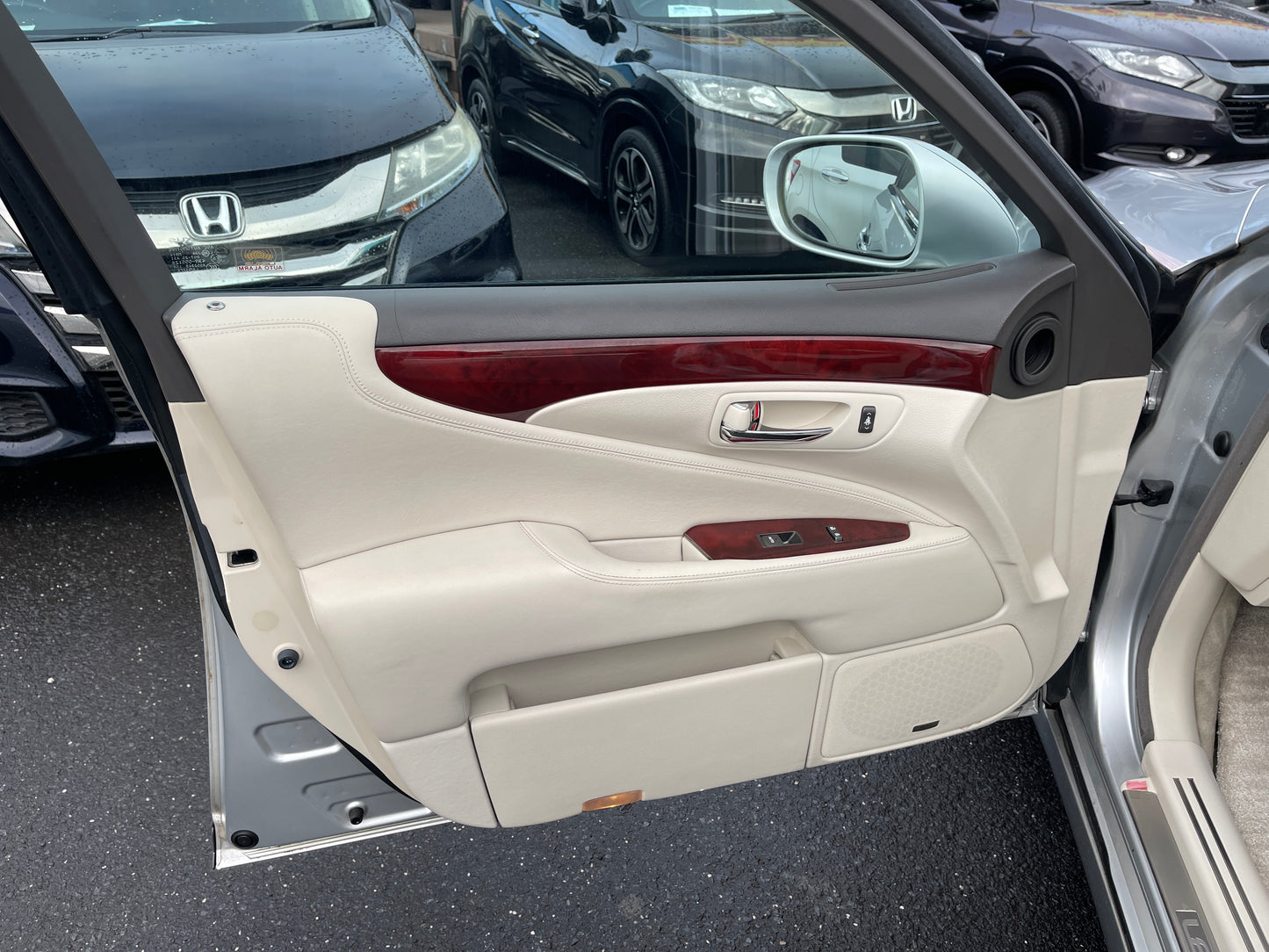 2007 Lexus LS600hL AWD V8 5.0L Sun Roof Luxury Sedan, VIN 6ZZ70UVF465003680 (#3680)