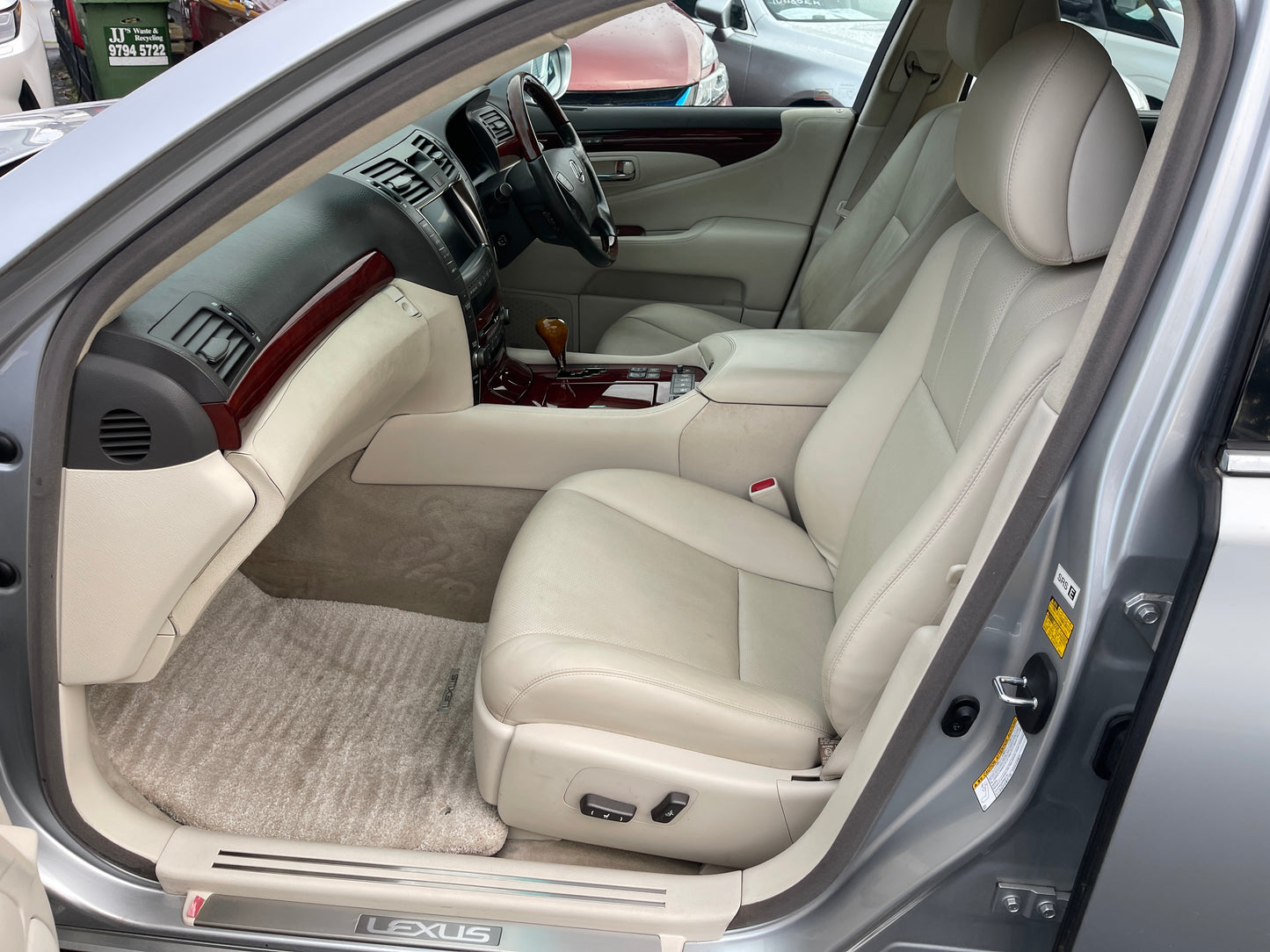 2007 Lexus LS600hL AWD V8 5.0L Sun Roof Luxury Sedan, VIN 6ZZ70UVF465003680 (#3680)