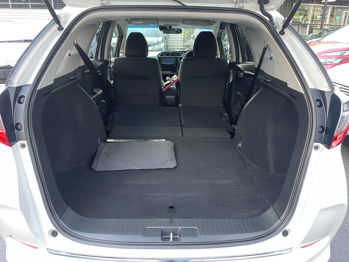 2021 Honda Shuttle Hybrid X Honda Sensing Edition 5 seater, 6ZZM000GP72203935 (#3935)