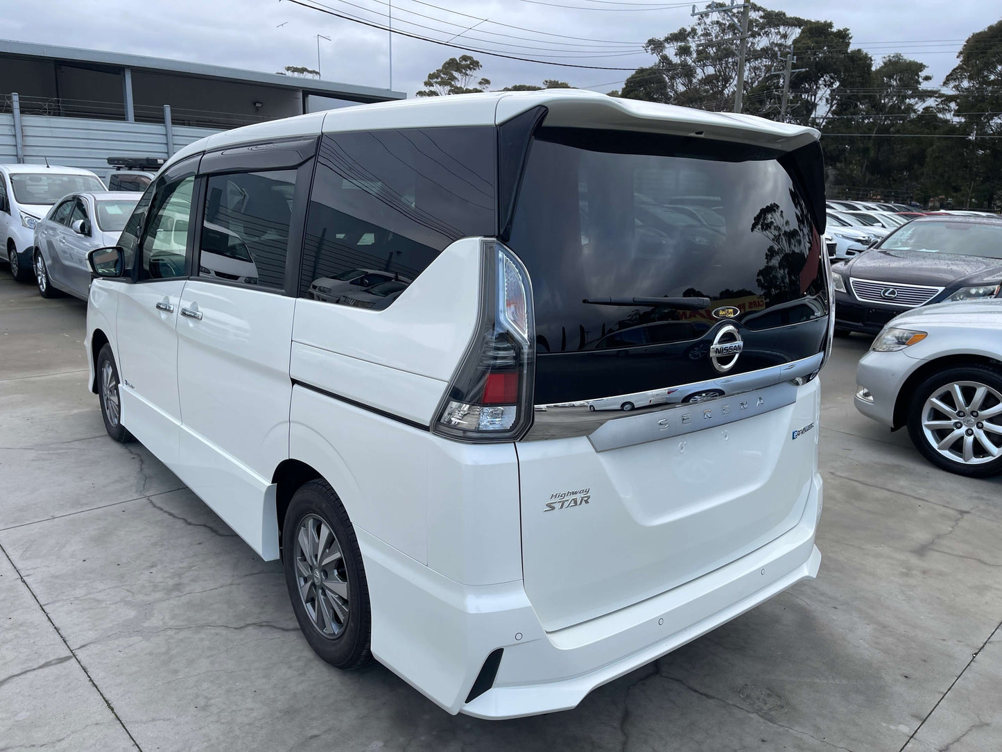 2018 Nissan Serena 1.2 e-Power Highway Star V 7 seats rear view with stylish design and modern features.