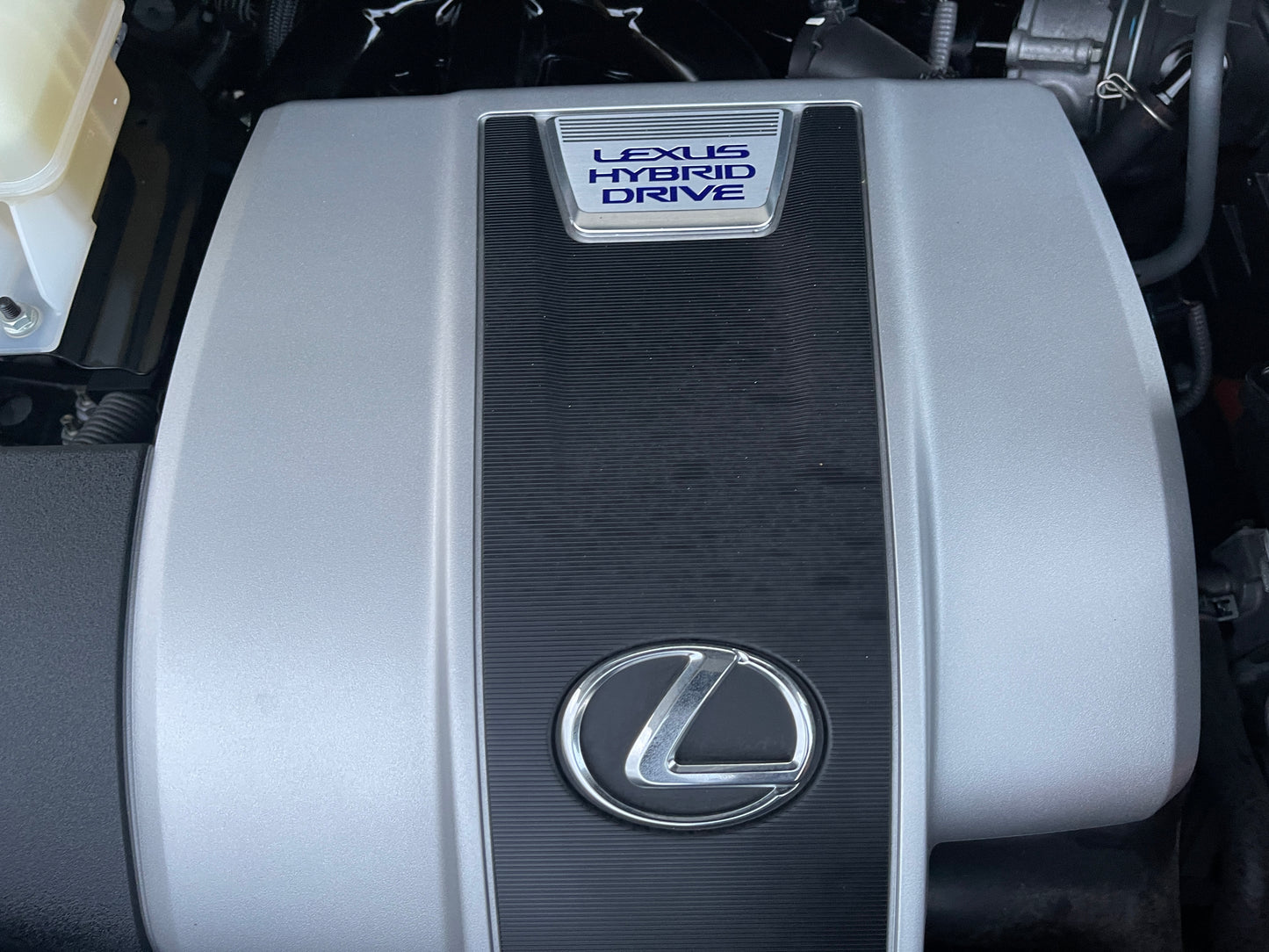 2017 Lexus RX450H V6 3.5L Hybrid L Version Luxury SUV, VIN 6ZZH0GYL200005570 (#5570)
