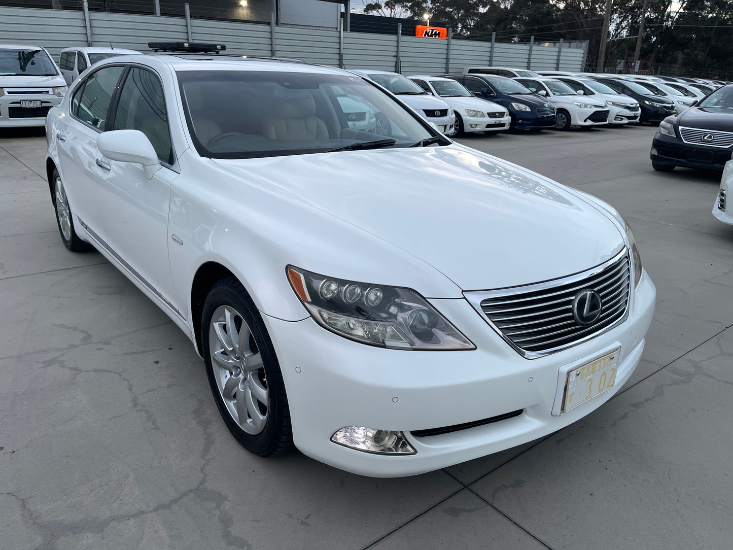 2007 Lexus LS600hL AWD V8 5.0L Sun Roof Luxury Sedan, VIN 6ZZ70UVF465000543 (#0543)