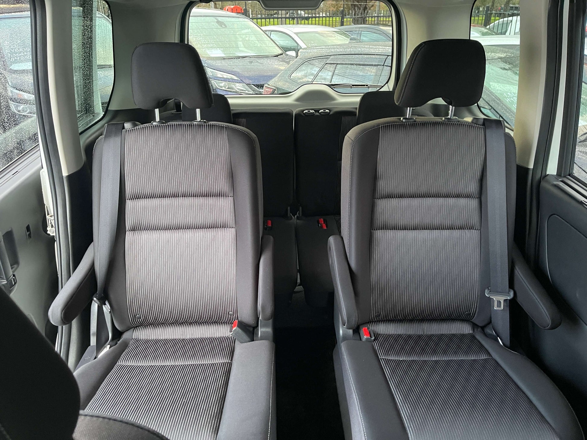 2020 Nissan Serena 1.2 e-Power interior seating arrangement with spacious 7 seats.