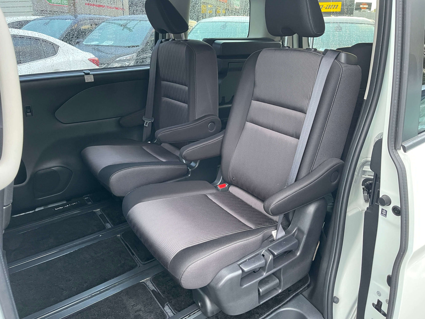 Interior view of 2020 Nissan Serena 1.2 e-Power showing spacious seating for 7 occupants.