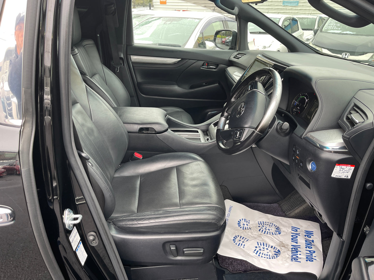 2019 Toyota Alphard 2.5L e-Four Hybrid Executive Lounge S Edition 7 seats, VIN 6ZZK0AYH300098098 (#8098)