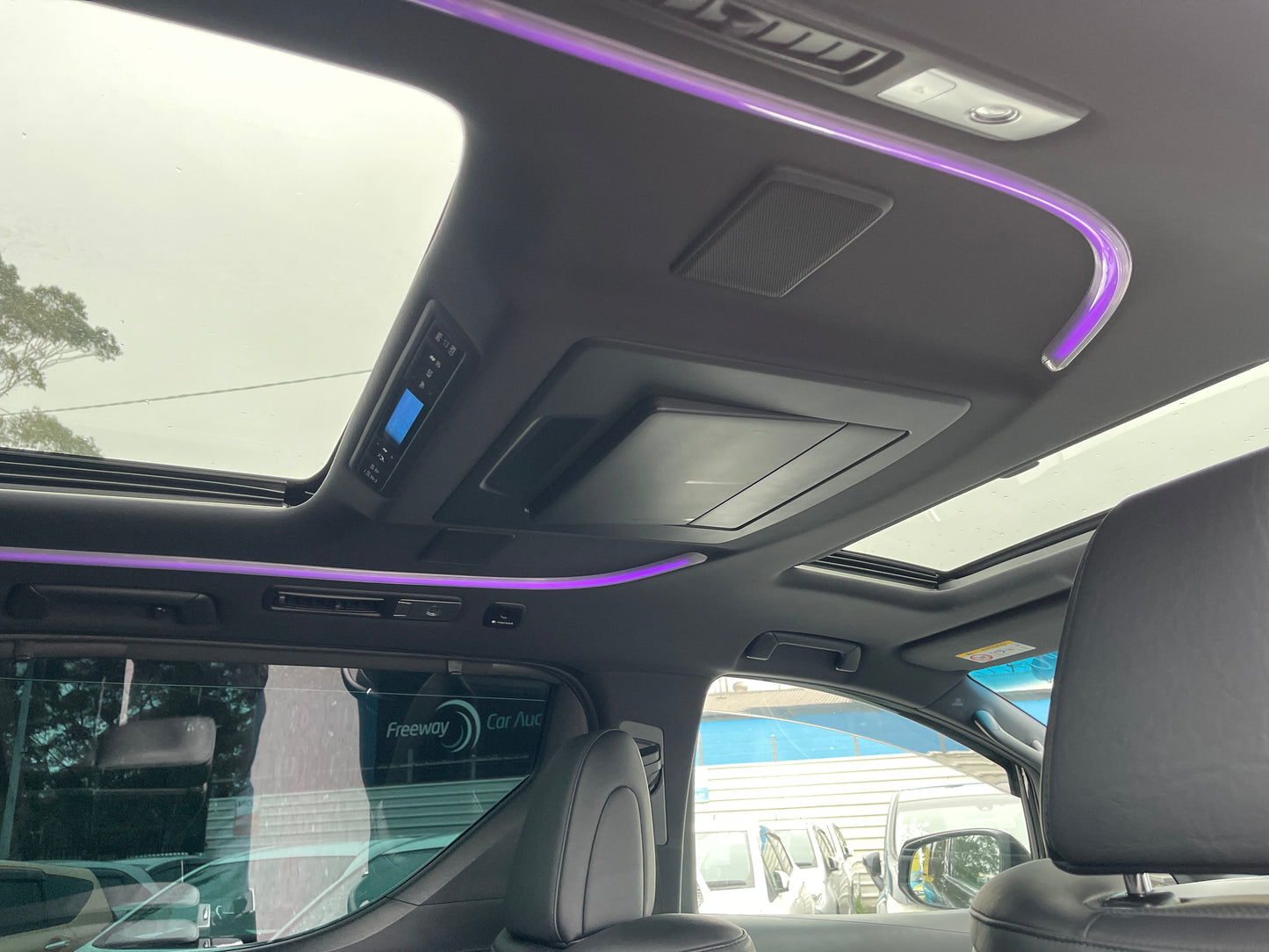 2019 Toyota Alphard 2.5L e-Four Hybrid Executive Lounge S Edition 7 seats, VIN 6ZZK0AYH300098098 (#8098)