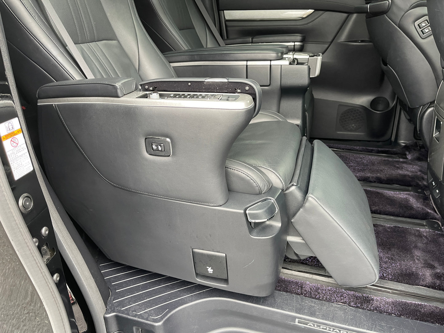 2019 Toyota Alphard 2.5L e-Four Hybrid Executive Lounge S Edition 7 seats, VIN 6ZZK0AYH300098098 (#8098)