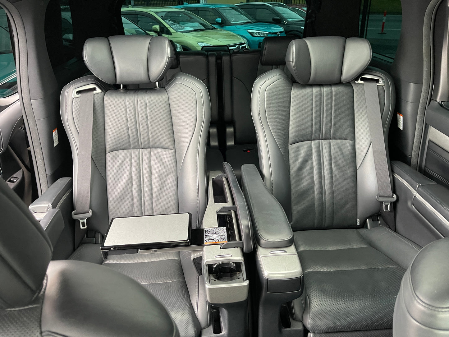 2019 Toyota Alphard 2.5L e-Four Hybrid Executive Lounge S Edition 7 seats, VIN 6ZZK0AYH300098098 (#8098)