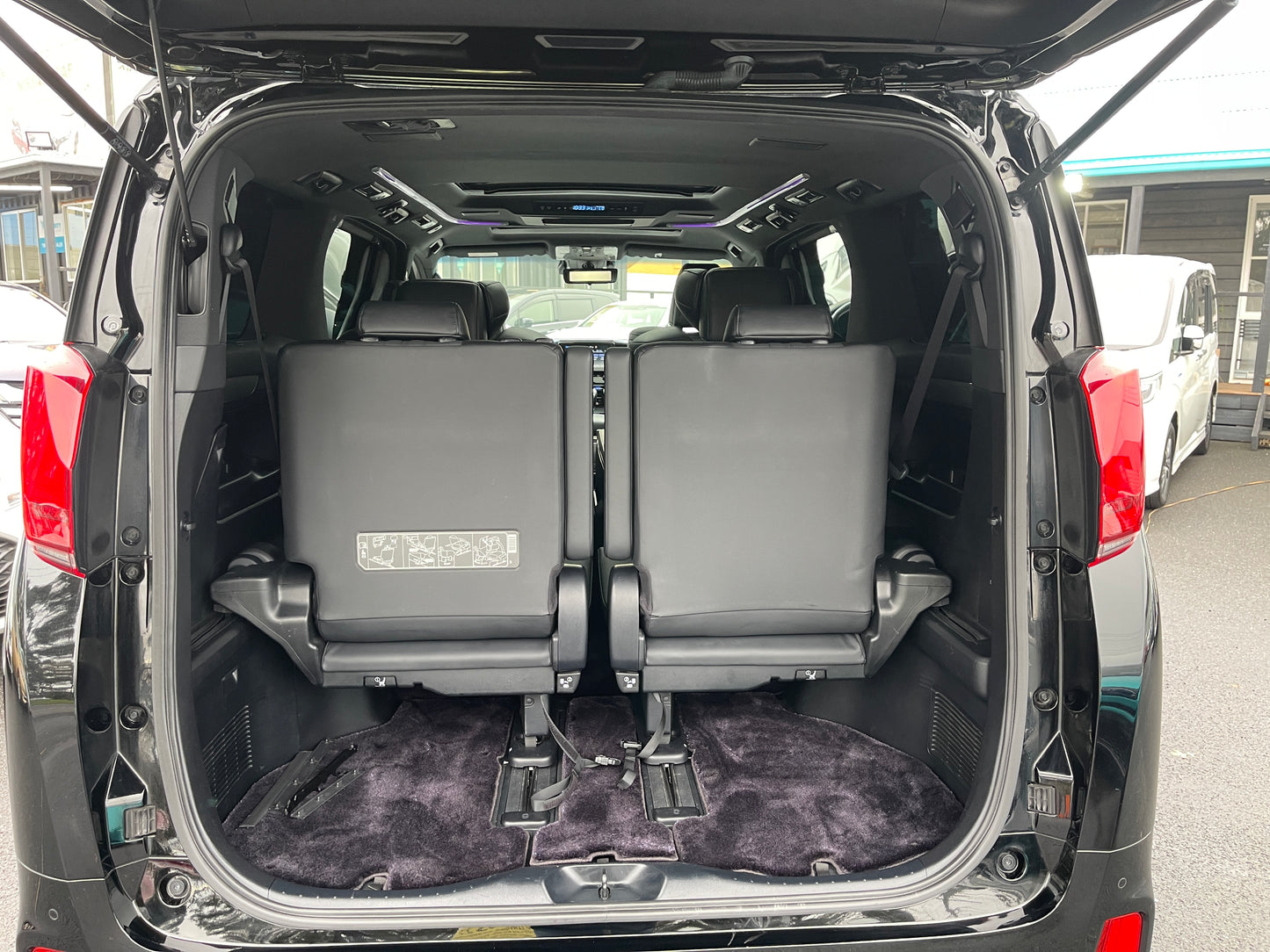 2019 Toyota Alphard 2.5L e-Four Hybrid Executive Lounge S Edition 7 seats, VIN 6ZZK0AYH300098098 (#8098)