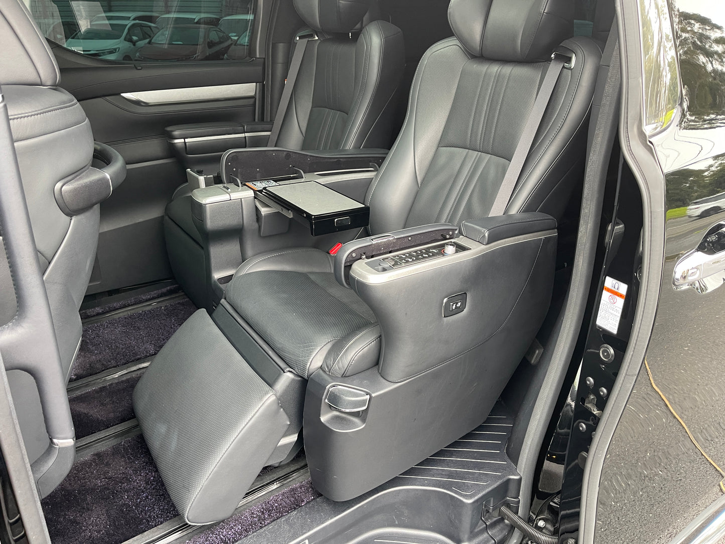 2019 Toyota Alphard 2.5L e-Four Hybrid Executive Lounge S Edition 7 seats, VIN 6ZZK0AYH300098098 (#8098)