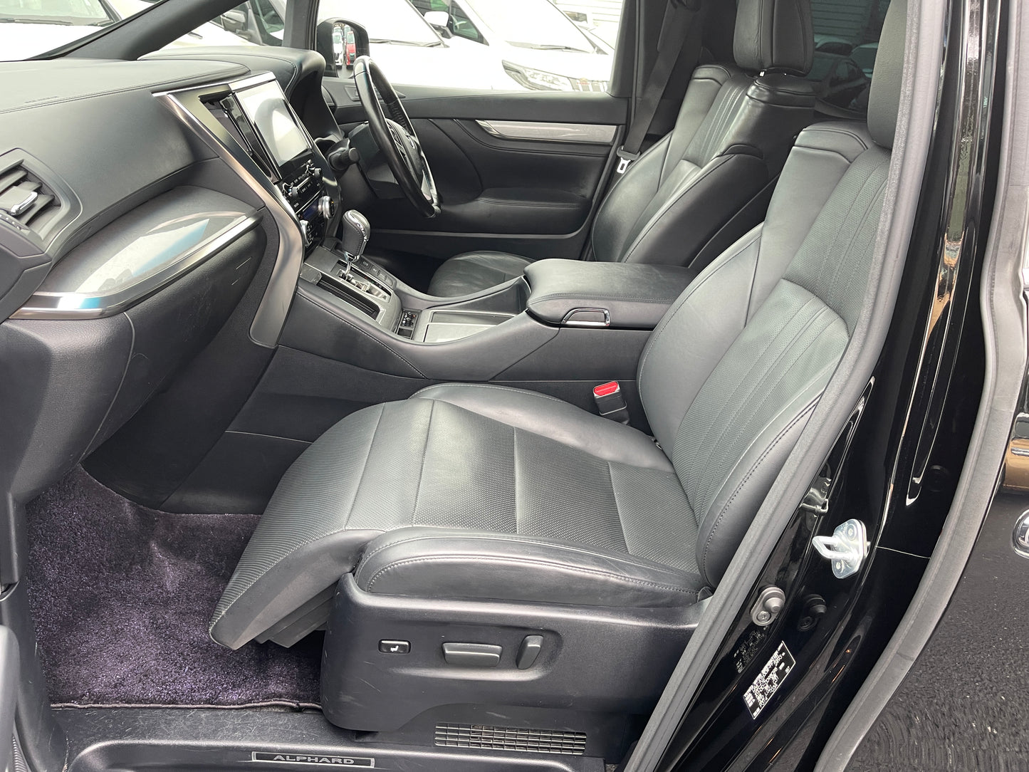 2019 Toyota Alphard 2.5L e-Four Hybrid Executive Lounge S Edition 7 seats, VIN 6ZZK0AYH300098098 (#8098)