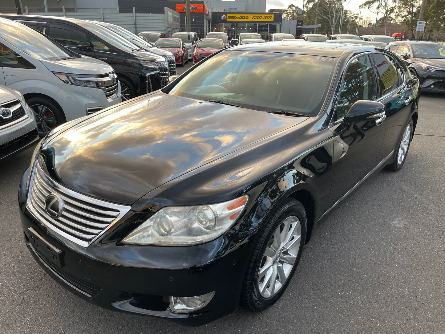 2010 Lexus LS460 AWD V8 4.6L Premium Luxury Sedan, VIN 6ZZD0USF455017750 (#7750)