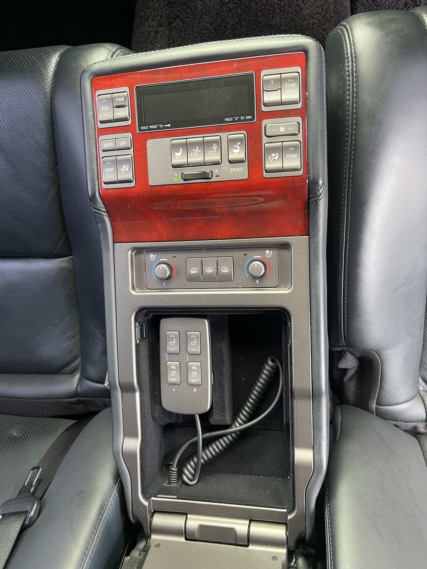 2010 Lexus LS460 AWD V8 4.6L Premium Luxury Sedan, VIN 6ZZD0USF455017750 (#7750)