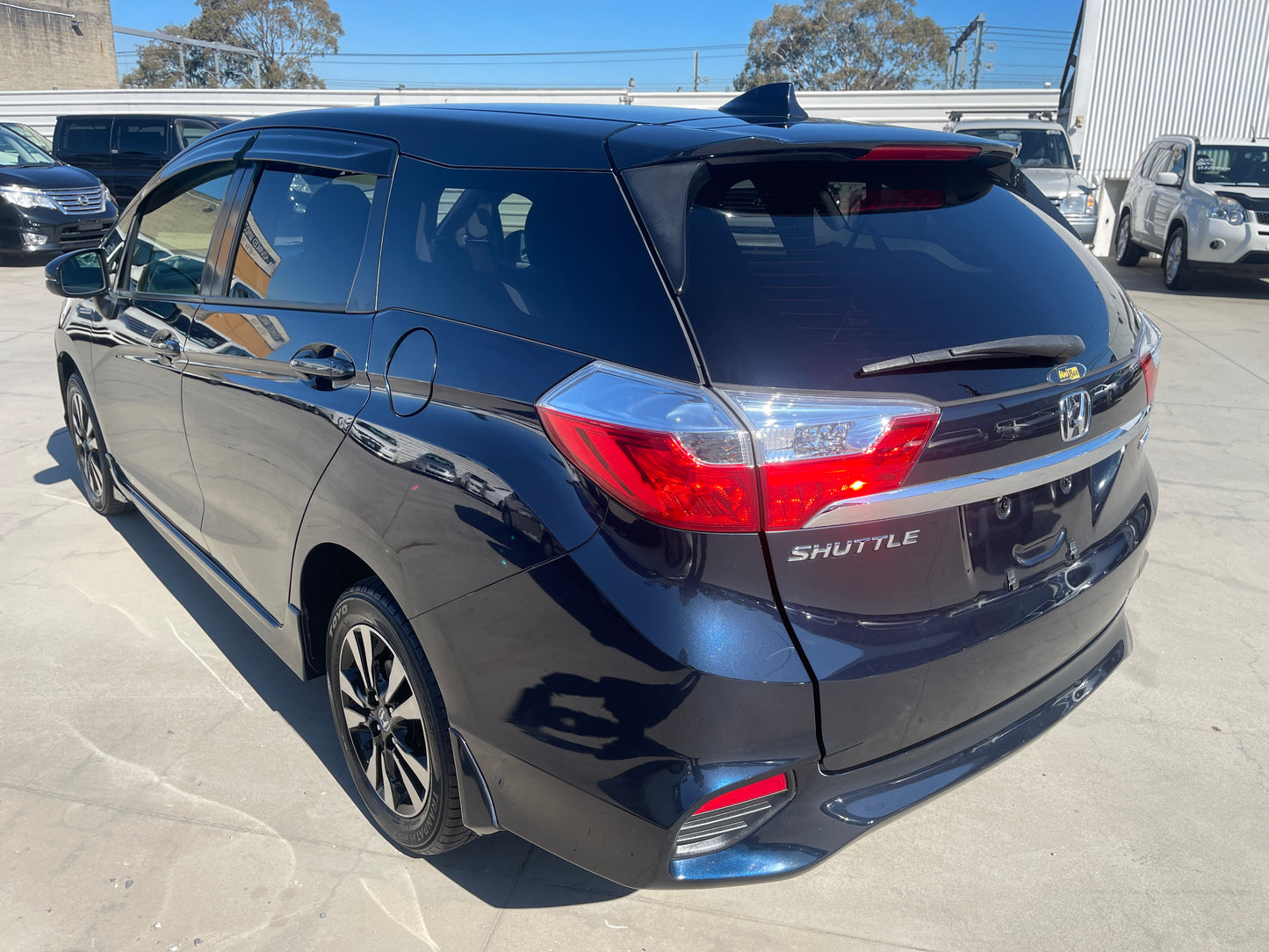 2015 Honda Shuttle 1.5L 4WD Hybrid Z 5 seater, 6ZZF000GP81000888 (#0888)