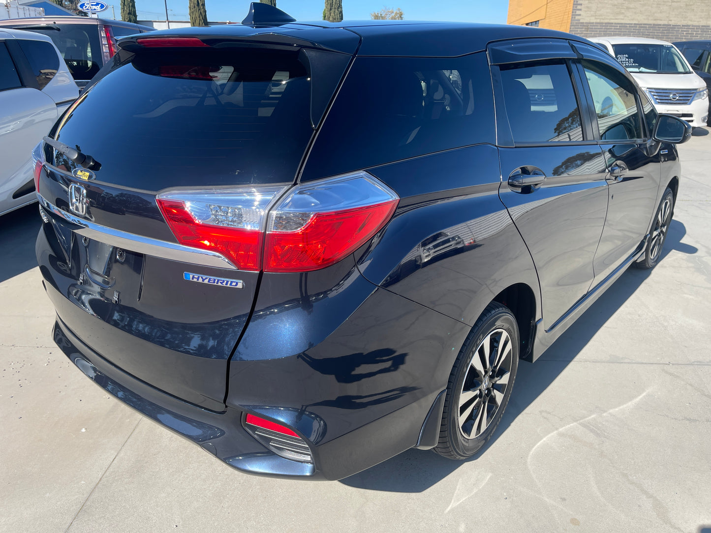2015 Honda Shuttle 1.5L 4WD Hybrid Z 5 seater, 6ZZF000GP81000888 (#0888)