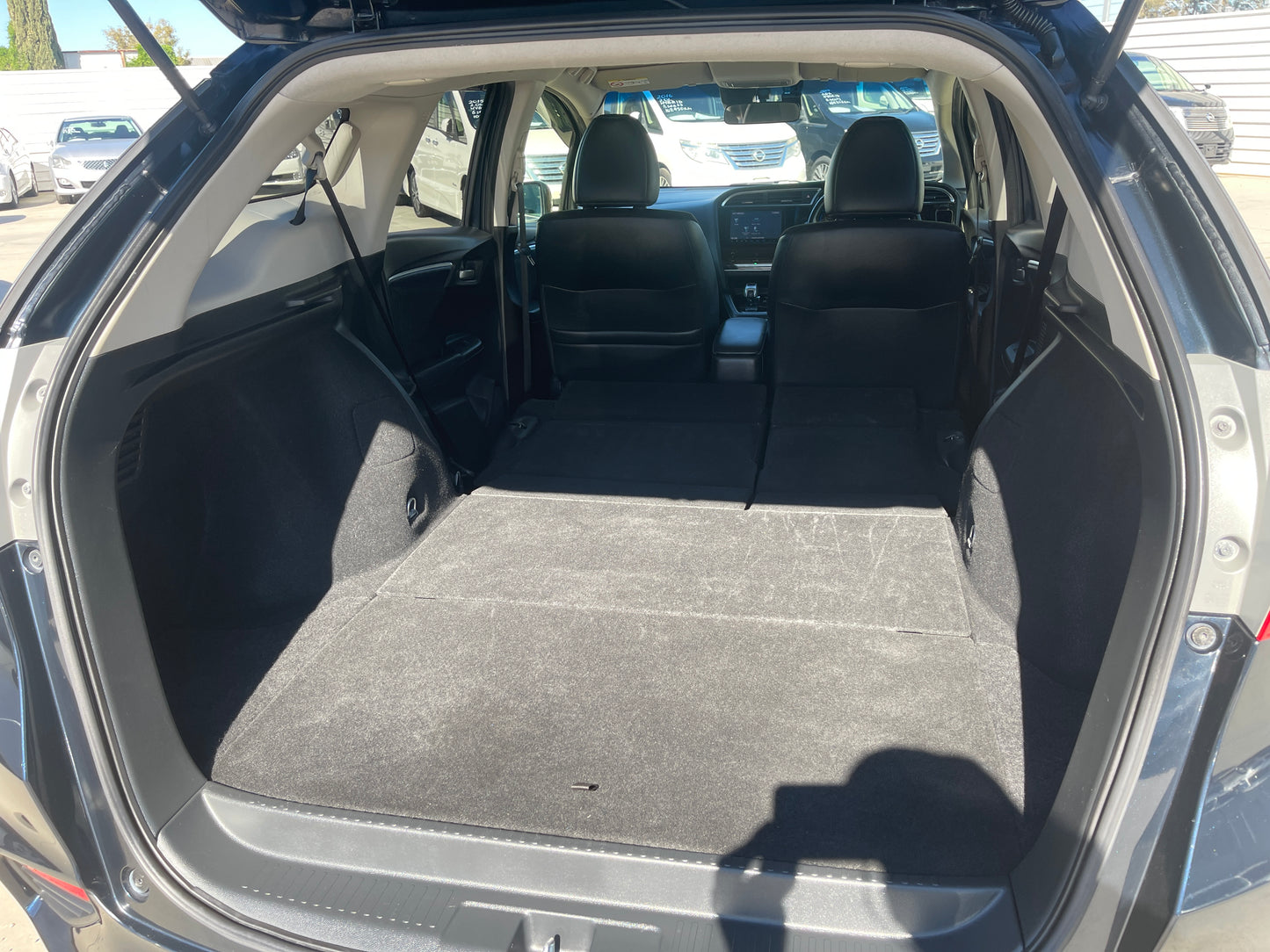 2015 Honda Shuttle 1.5L 4WD Hybrid Z 5 seater, 6ZZF000GP81000888 (#0888)