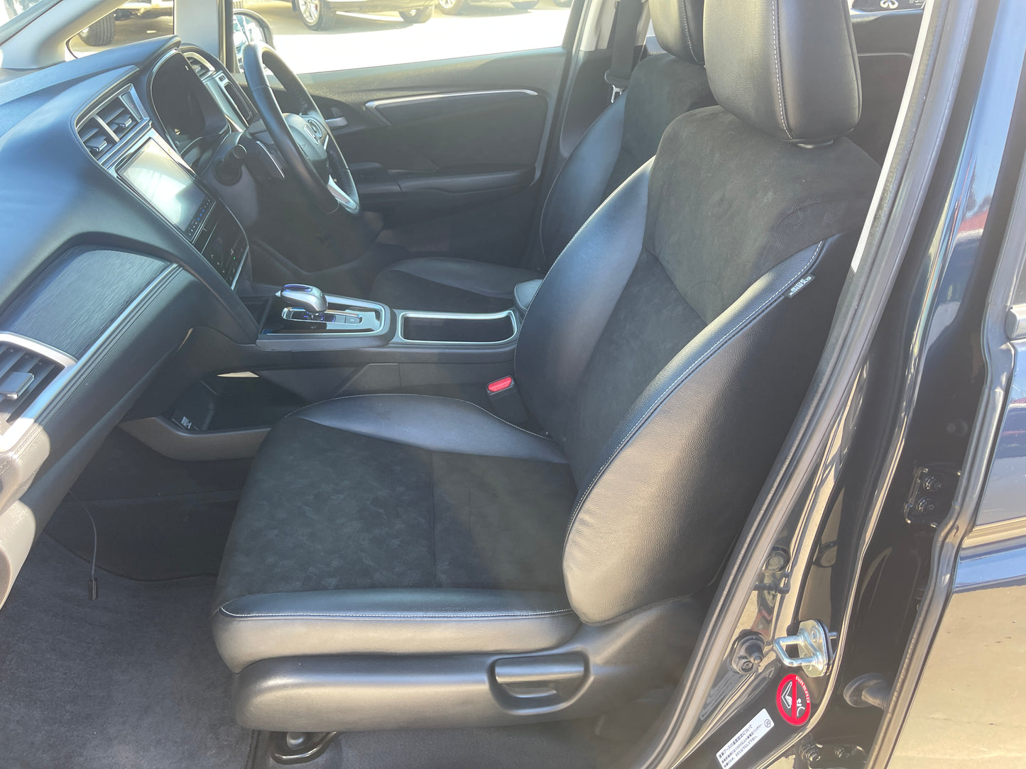 2015 Honda Shuttle 1.5L 4WD Hybrid Z 5 seater, 6ZZF000GP81000888 (#0888)