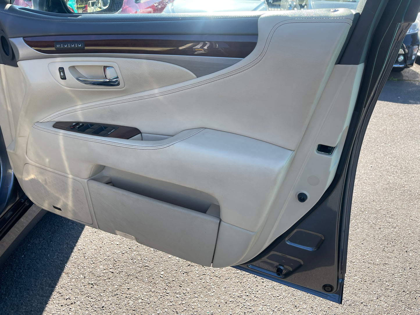 2014 Lexus LS460L AWD V8 4.6L Executive Package 4seats Premium Luxury Sedan, VIN 6ZZE0USF465006488 (#6488)