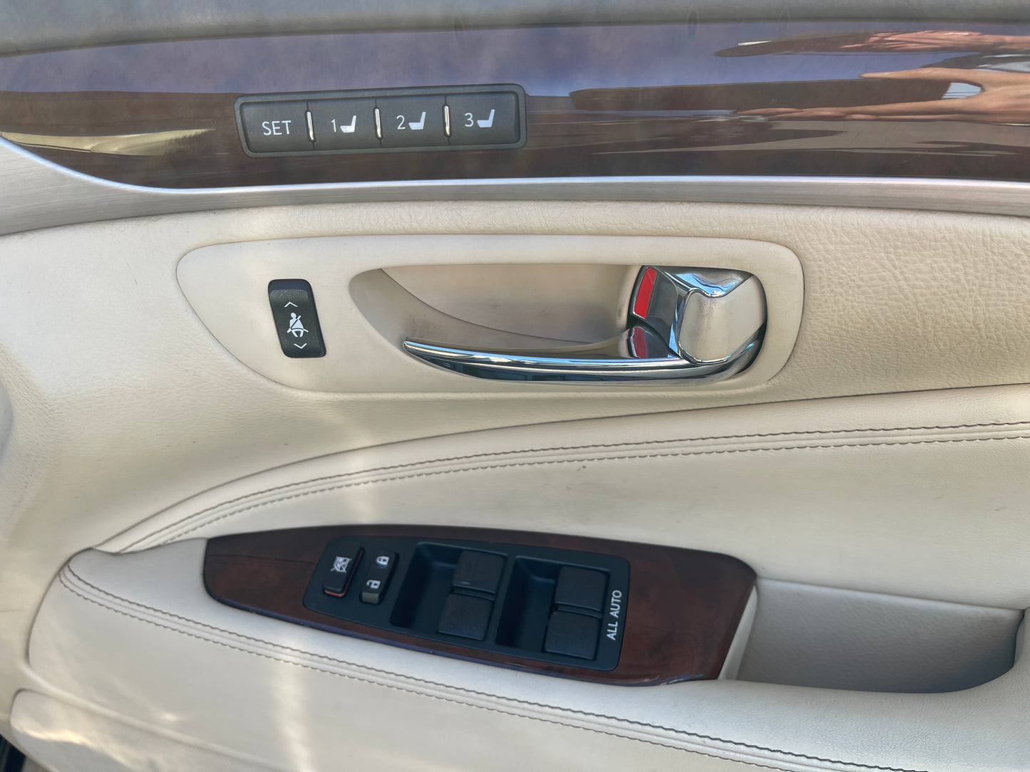 2014 Lexus LS460L AWD V8 4.6L Executive Package 4seats Premium Luxury Sedan, VIN 6ZZE0USF465006488 (#6488)